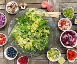 Understanding the role of diet in managing diabetes. Manage your diabetes with a healthy diet!